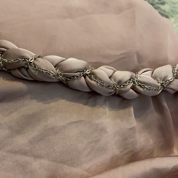 Dusty Rose Tank with twisted chain collar - Picture 4 of 4
